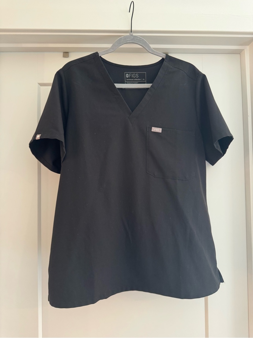 FIGS Catarina Scrub Top